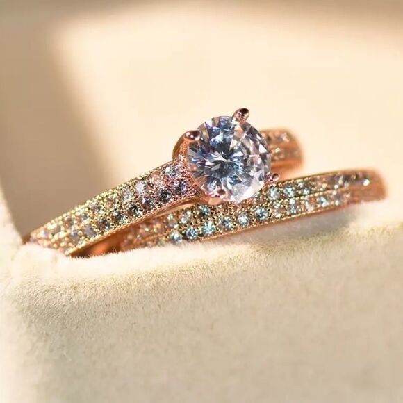 NEW! Dainty “Chloe” 18K RG Engagement Ring Set 💎 - Picture 3 of 8